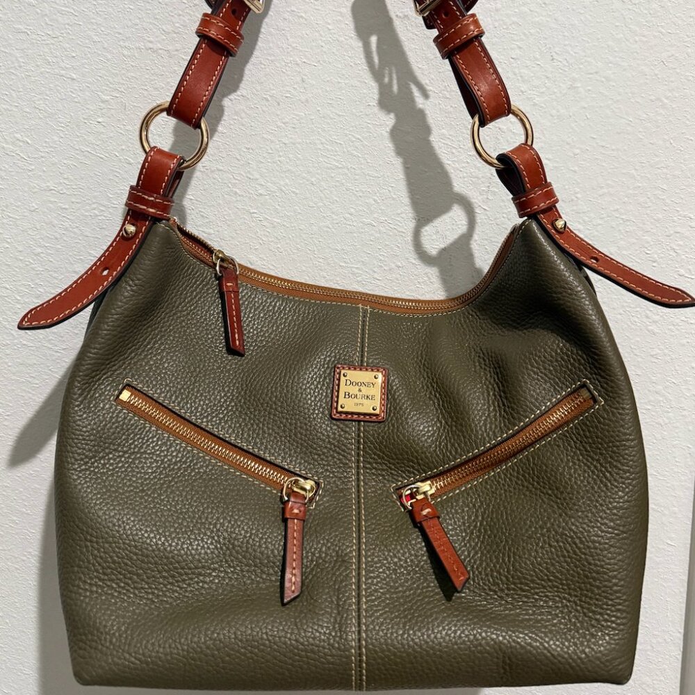 ✨ Dooney & Bourke Pebble Leather Hobo Mary Bag – Taupe ✨
